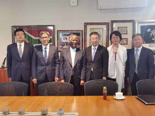 李杰副会长拜会南非前总统姆贝基